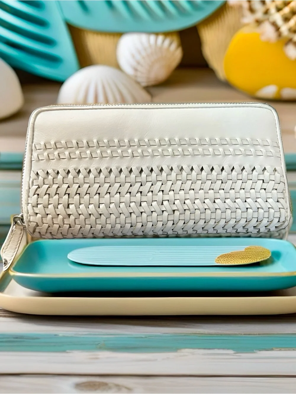 COACH Resort White Woven Leather Accordion Zip Wallet - Picture 3 of 3